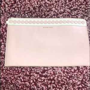 💕Michael kors analise leather clutch handbag💕